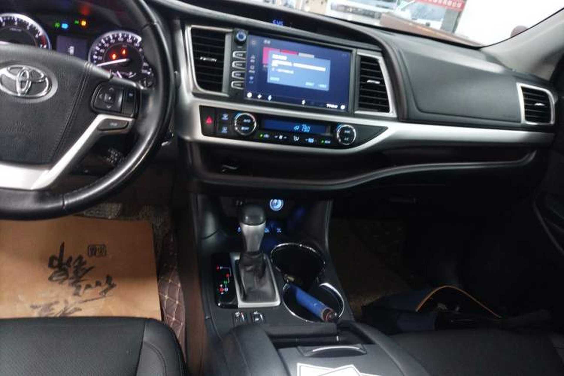 Used Toyota Highlander 2015 2.0T Four-Wheel Drive Luxury Edition 7-Seater Gear Lever