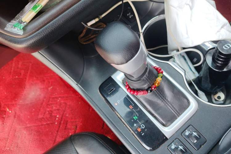 Used Toyota Highlander 2015 2.0T Four-Wheel Drive Luxury Edition 7-Seater Gear Lever