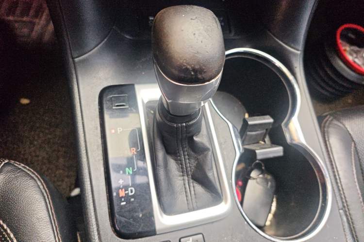 Used Toyota Highlander 2015 2.0T Four-Wheel Drive Luxury Edition 7-Seater Gear Lever
