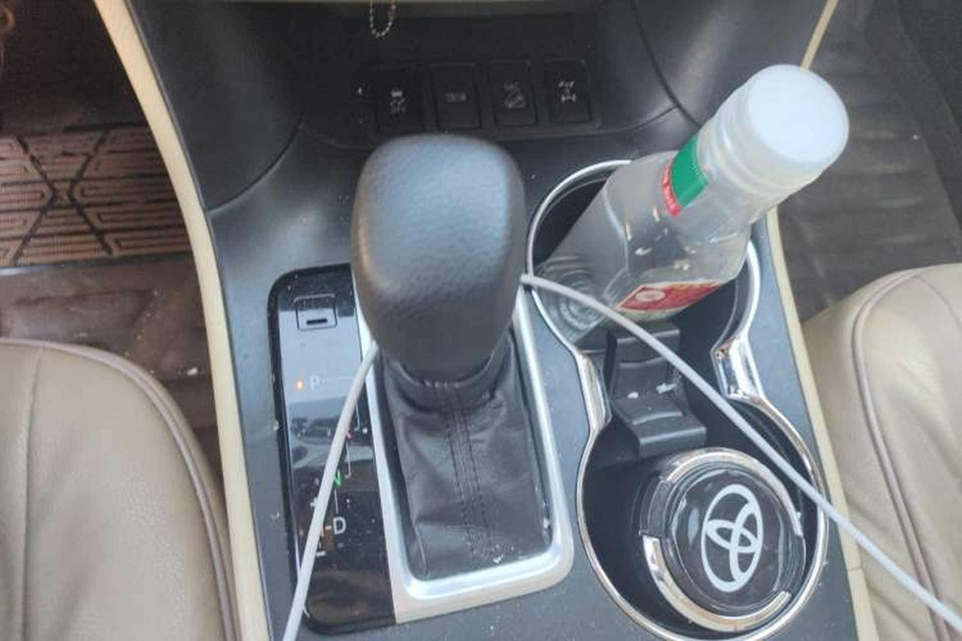 Used Toyota Highlander 2015 2.0T Four-Wheel Drive Elite Edition 7-Seater Gear Lever