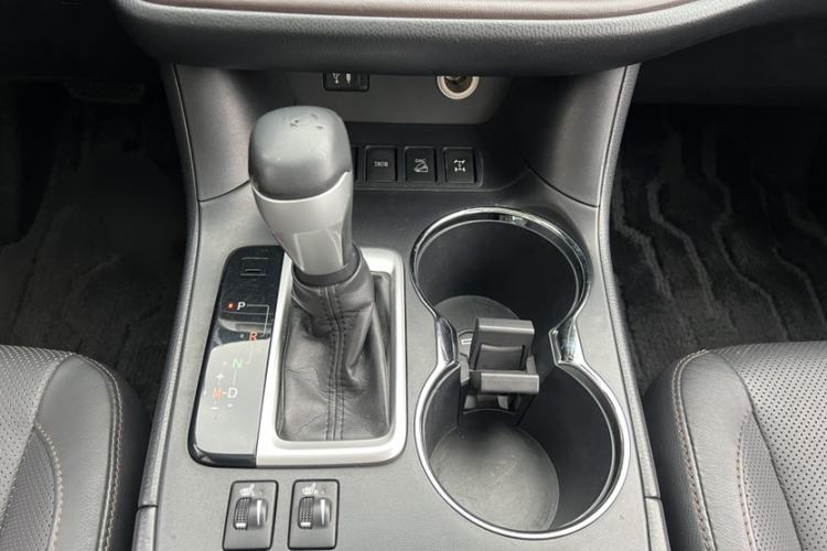 Used Toyota Highlander 2015 2.0T Four-Wheel Drive Luxury Edition 7-Seater Gear Lever