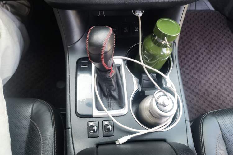 Used Toyota Highlander 2015 2.0T Four-Wheel Drive Luxury Edition 7-Seater Gear Lever