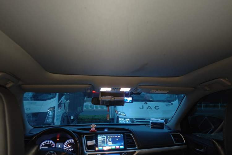 Used Toyota Highlander 2015 2.0T Four-Wheel Drive Luxury Edition 7-Seater Headliner