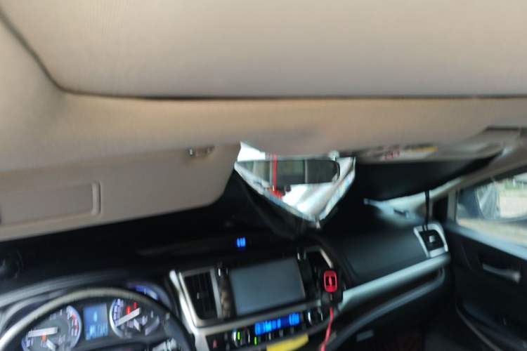 Used Toyota Highlander 2015 2.0T Four-Wheel Drive Luxury Edition 7-Seater Headliner