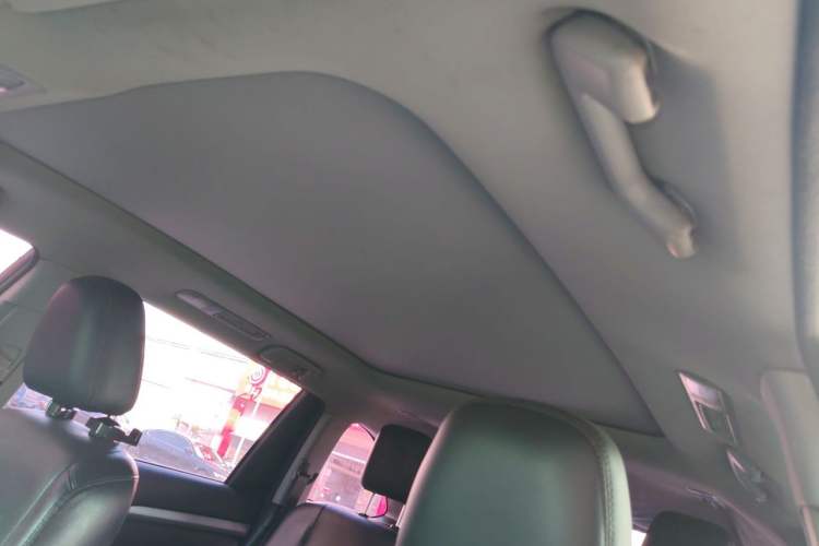 Used Toyota Highlander 2015 2.0T Two-Wheel Drive Luxury Edition 7 Seats Headliner