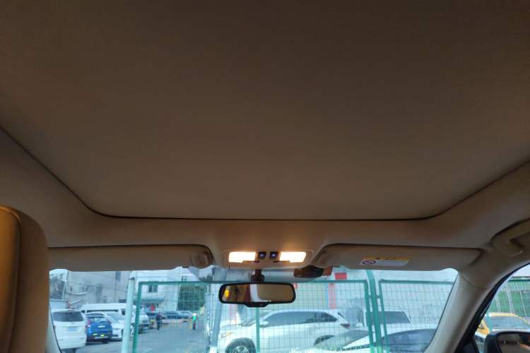Used Toyota Highlander 2015 2.0T Four-Wheel Drive Ultimate Edition 7-Seater Headliner