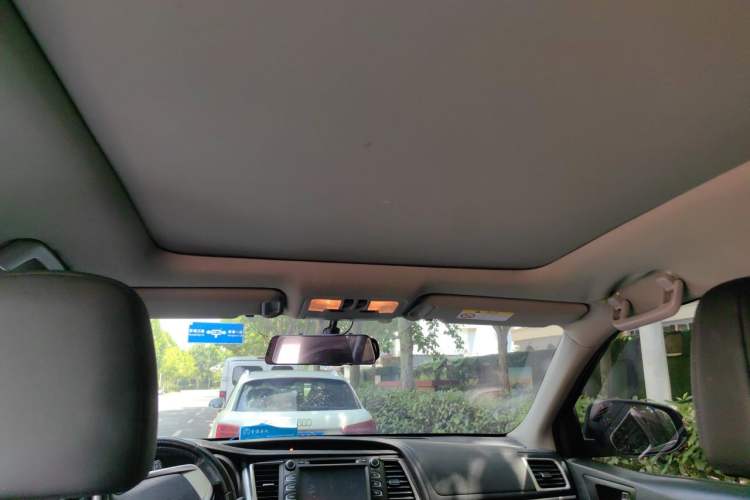Used Toyota Highlander 2015 2.0T Four-Wheel Drive Ultimate Edition 7-Seater Headliner