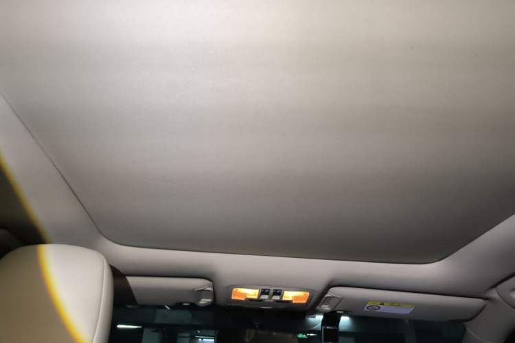 Used Toyota Highlander 2015 2.0T Four-Wheel Drive Luxury Edition 7-Seater Headliner