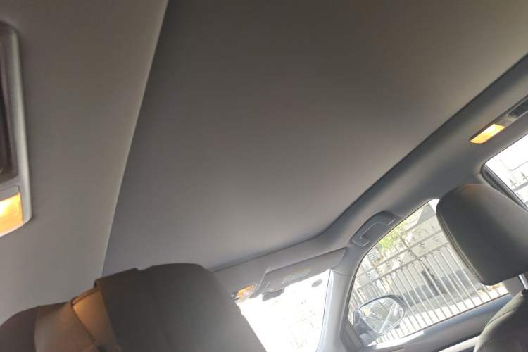 Used Toyota Highlander 2015 2.0T Four-Wheel Drive Luxury Edition 7-Seater Headliner