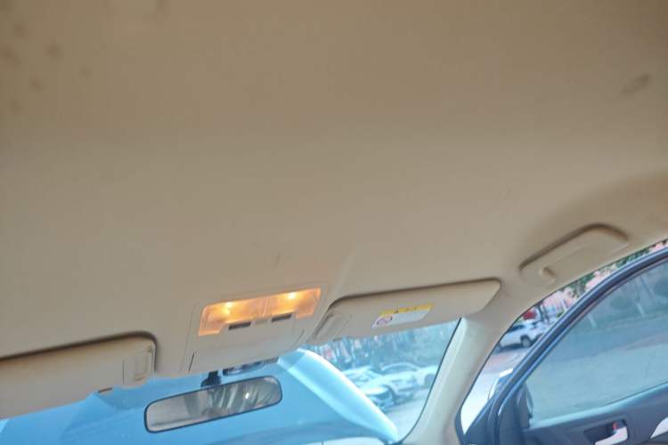 Used Toyota Highlander 2015 2.0T Four-Wheel Drive Elite Edition 7-Seater Headliner