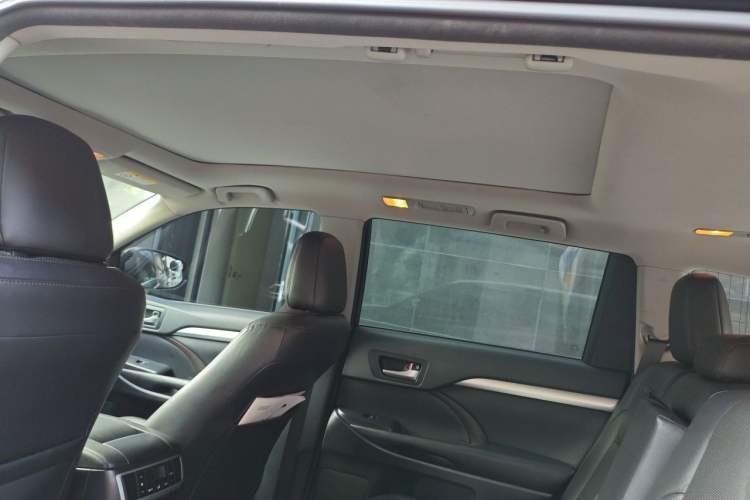 Used Toyota Highlander 2015 2.0T Four-Wheel Drive Luxury Edition 7-Seater Headliner
