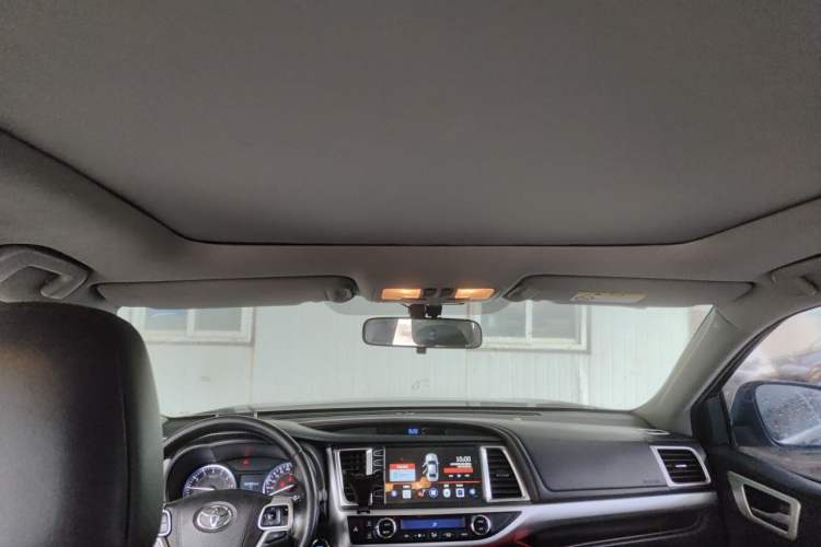 Used Toyota Highlander 2015 2.0T Four-Wheel Drive Luxury Edition 7-Seater Headliner