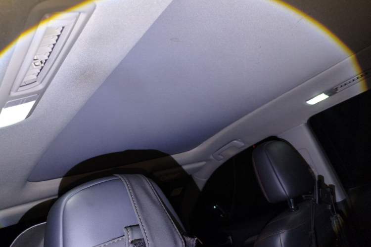 Used Toyota Highlander 2015 2.0T Four-Wheel Drive Luxury Edition 7-Seater Headliner