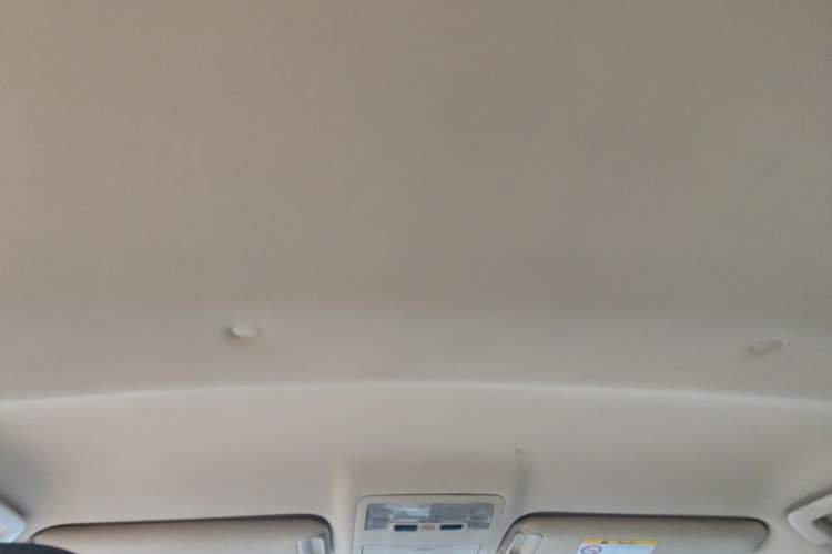 Used Toyota Highlander 2015 2.0T Two-Wheel Drive Elite Edition 7 Seats Headliner