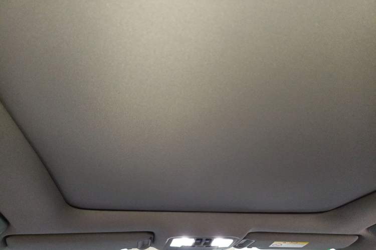 Used Toyota Highlander 2015 2.0T Four-Wheel Drive Ultimate Edition 7-Seater Headliner
