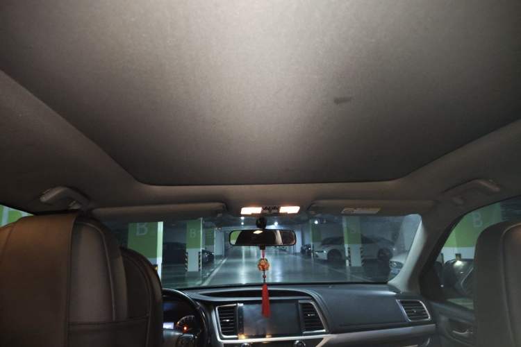 Used Toyota Highlander 2015 2.0T Four-Wheel Drive Luxury Edition 7-Seater Headliner