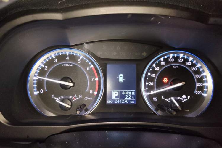 Used Toyota Highlander 2015 2.0T Four-Wheel Drive Luxury Edition 7-Seater Instrument Cluster