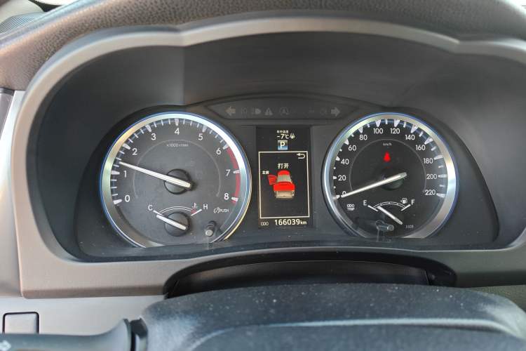 Used Toyota Highlander 2015 2.0T Four-Wheel Drive Ultimate Edition 7-Seater Instrument Cluster