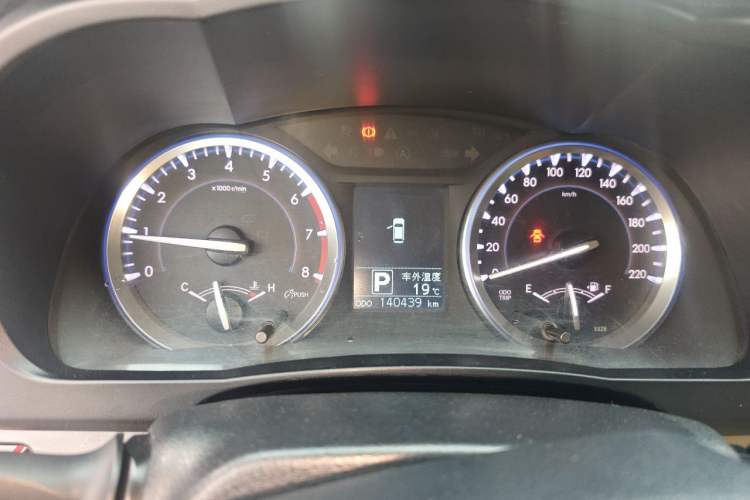 Used Toyota Highlander 2015 2.0T Two-Wheel Drive Elite Edition 7 Seats Instrument Cluster