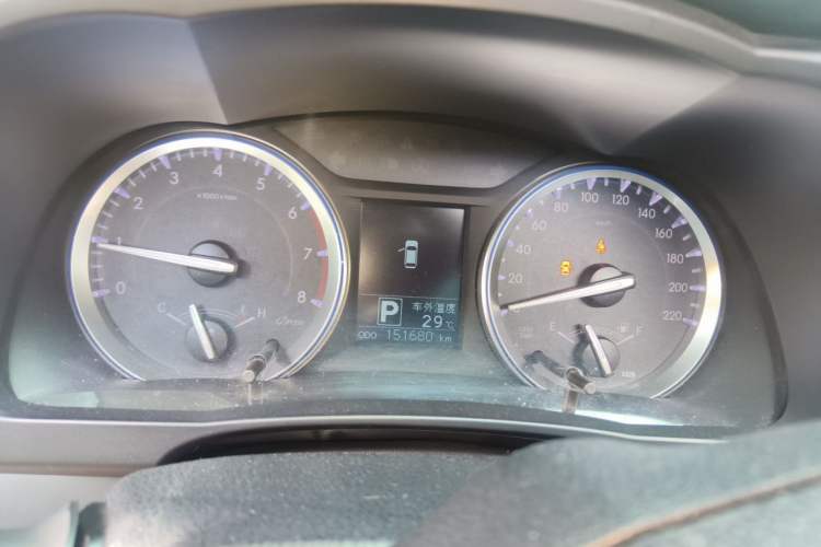 Used Toyota Highlander 2015 2.0T Four-Wheel Drive Luxury Edition 7-Seater Instrument Cluster