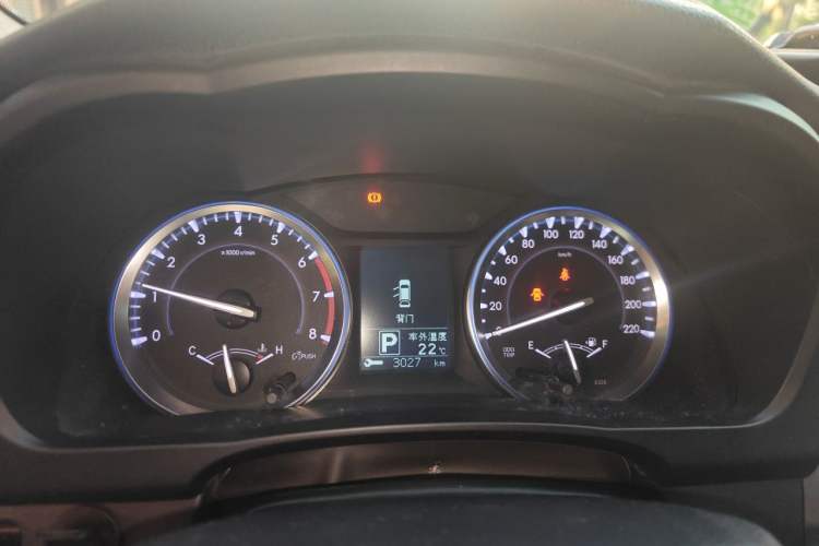 Used Toyota Highlander 2015 2.0T Four-Wheel Drive Luxury Edition 7-Seater Instrument Cluster