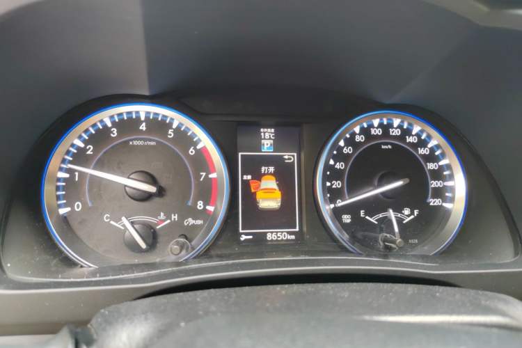 Used Toyota Highlander 2015 2.0T Four-Wheel Drive Ultimate Edition 7-Seater Instrument Cluster