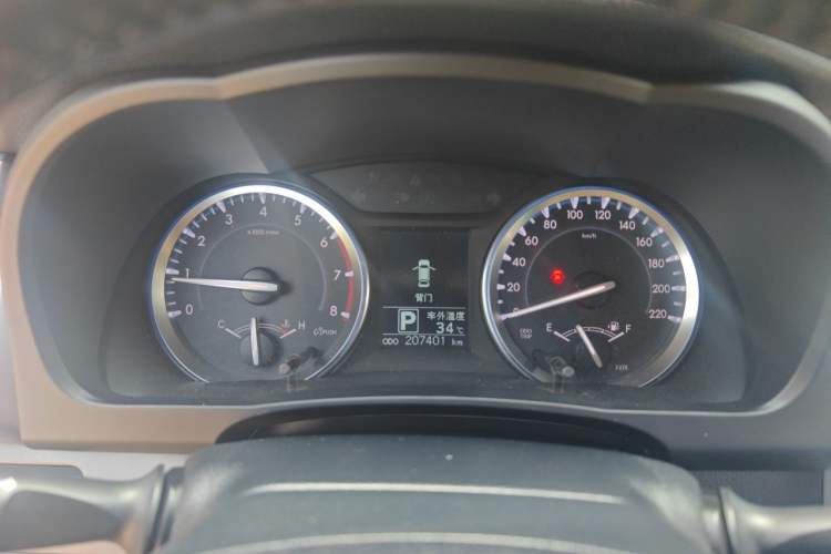 Used Toyota Highlander 2015 2.0T Four-Wheel Drive Luxury Edition 7-Seater Instrument Cluster