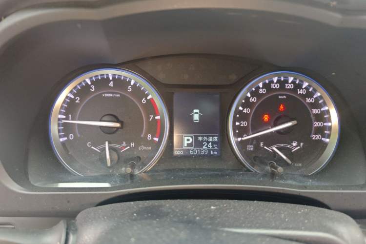 Used Toyota Highlander 2015 2.0T Four-Wheel Drive Luxury Edition 7-Seater Instrument Cluster
