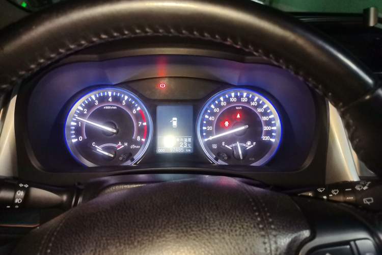Used Toyota Highlander 2015 2.0T Four-Wheel Drive Luxury Edition 7-Seater Instrument Cluster