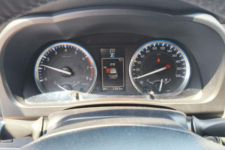 Used Toyota Highlander 2015 2.0T Four-Wheel Drive Ultimate Edition 7-Seater Instrument Cluster
