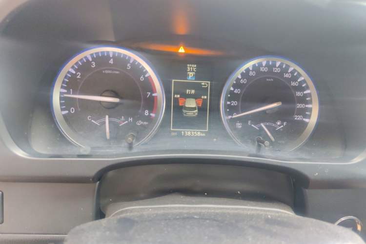 Used Toyota Highlander 2015 2.0T Four-Wheel Drive Ultimate Edition 7-Seater Instrument Cluster