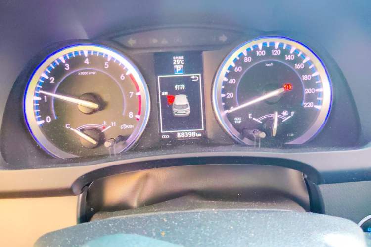 Used Toyota Highlander 2015 2.0T Four-Wheel Drive Ultimate Edition 7-Seater Instrument Cluster