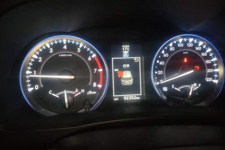 Used Toyota Highlander 2015 2.0T Four-Wheel Drive Ultimate Edition 7-Seater Instrument Cluster
