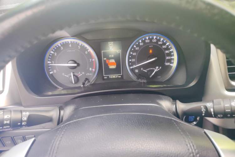 Used Toyota Highlander 2015 2.0T Four-Wheel Drive Ultimate Edition 7-Seater Instrument Cluster