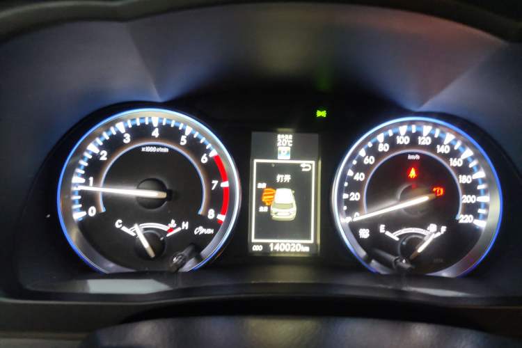 Used Toyota Highlander 2015 2.0T Four-Wheel Drive Ultimate Edition 7-Seater Instrument Cluster