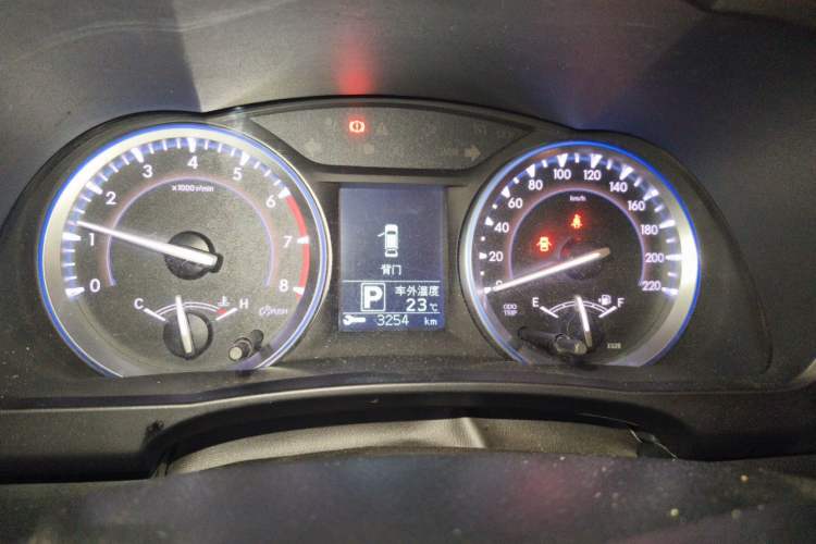 Used Toyota Highlander 2015 2.0T Four-Wheel Drive Luxury Edition 7-Seater Instrument Cluster