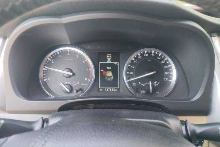 Used Toyota Highlander 2015 2.0T Four-Wheel Drive Ultimate Edition 7-Seater Instrument Cluster