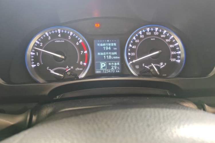Used Toyota Highlander 2015 2.0T Four-Wheel Drive Luxury Edition 7-Seater Instrument Cluster