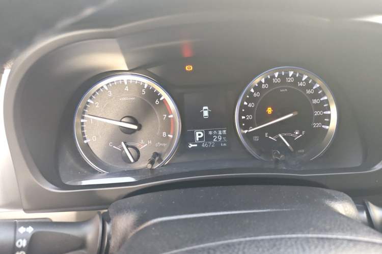 Used Toyota Highlander 2015 2.0T Four-Wheel Drive Luxury Edition 7-Seater Instrument Cluster