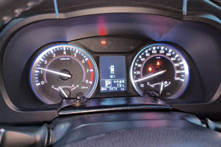 Used Toyota Highlander 2015 2.0T Four-Wheel Drive Luxury Edition 7-Seater Instrument Cluster