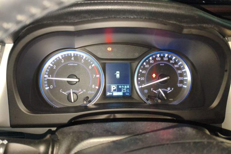 Used Toyota Highlander 2015 2.0T Four-Wheel Drive Luxury Edition 7-Seater Instrument Cluster
