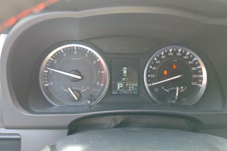 Used Toyota Highlander 2015 2.0T Four-Wheel Drive Luxury Edition 7-Seater Instrument Cluster