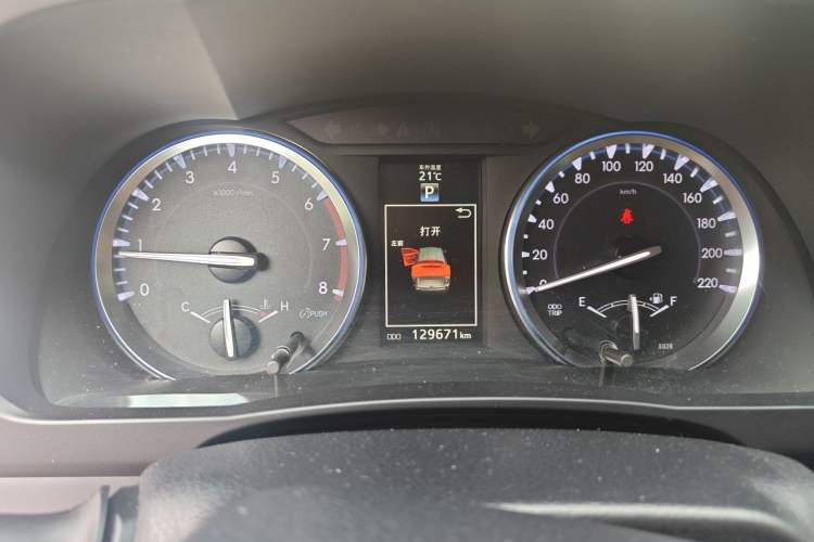 Used Toyota Highlander 2015 2.0T Four-Wheel Drive Ultimate Edition 7-Seater Instrument Cluster