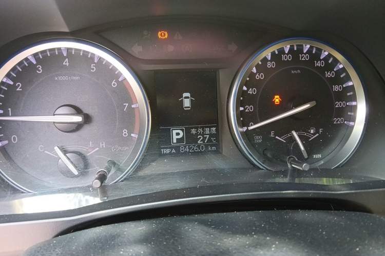 Used Toyota Highlander 2015 2.0T Four-Wheel Drive Luxury Edition 7-Seater Instrument Cluster
