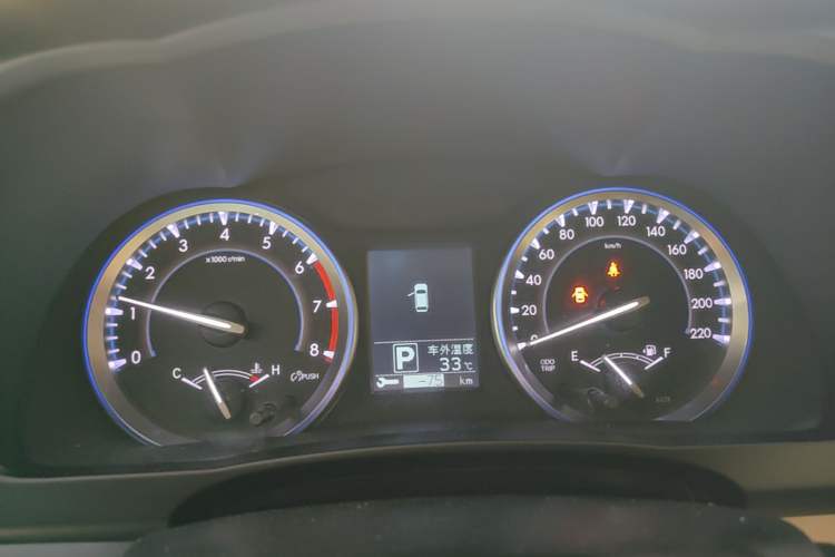 Used Toyota Highlander 2015 2.0T Four-Wheel Drive Luxury Edition 7-Seater Instrument Cluster