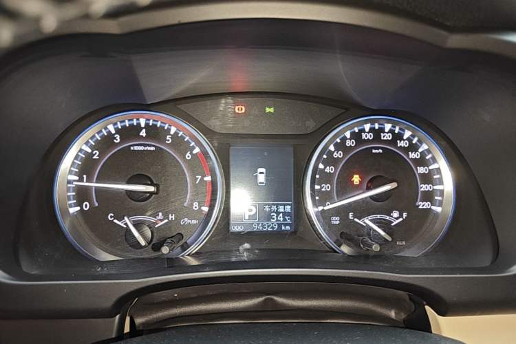 Used Toyota Highlander 2015 2.0T Four-Wheel Drive Luxury Edition 7-Seater Instrument Cluster
