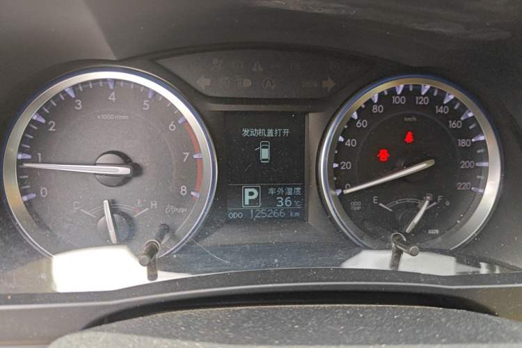 Used Toyota Highlander 2015 2.0T Four-Wheel Drive Luxury Edition 7-Seater Instrument Cluster