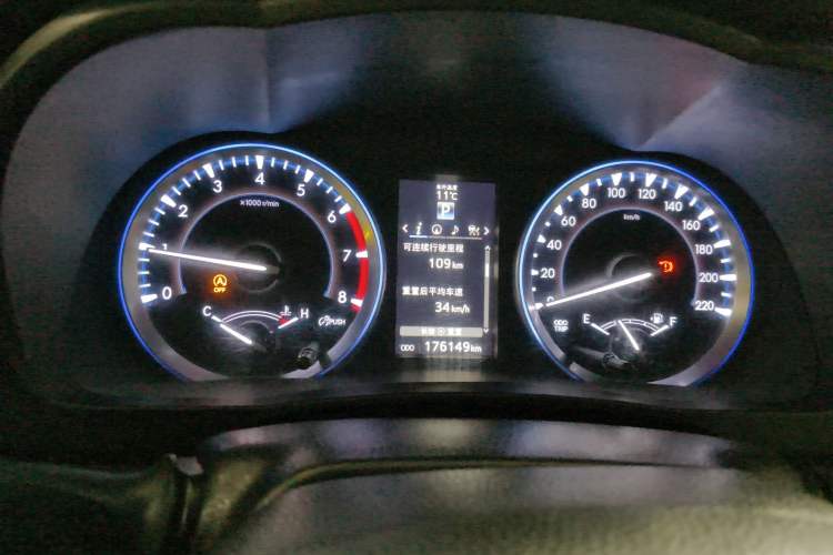Used Toyota Highlander 2015 2.0T Four-Wheel Drive Ultimate Edition 7-Seater Instrument Cluster