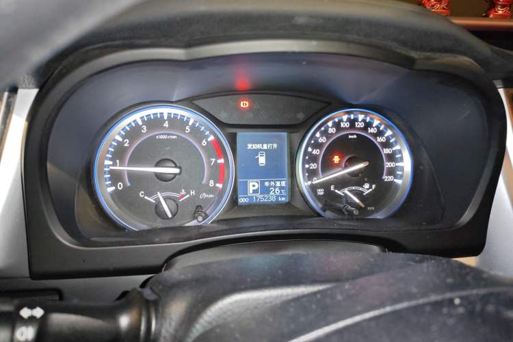 Used Toyota Highlander 2015 2.0T Two-Wheel Drive Elite Edition 7 Seats Instrument Cluster