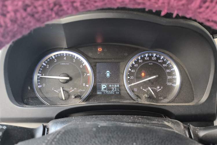 Used Toyota Highlander 2015 2.0T Four-Wheel Drive Luxury Edition 7-Seater Instrument Cluster